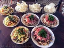 Hộp xôi mặn lạp xưởng tươi ăn kèm gà rô ti